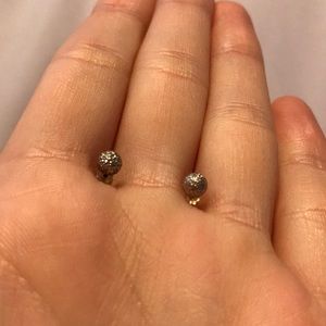 💎4/$10 All Jewelry💎 Small Gold Ball Studs